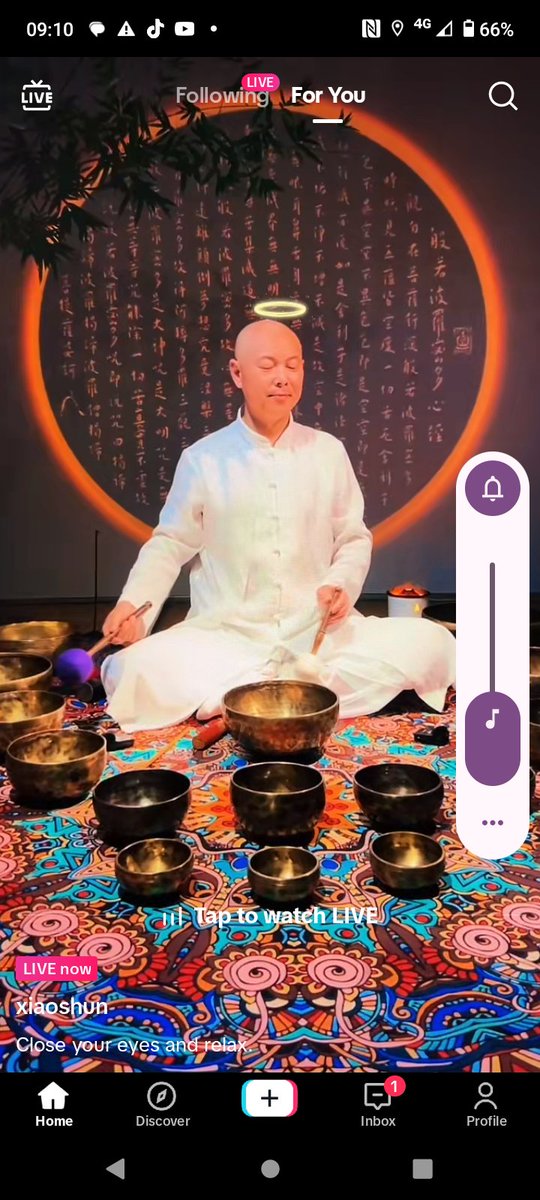 Waking up with this dude is relaxing AF! Aahhhhhh.. and relax 😊