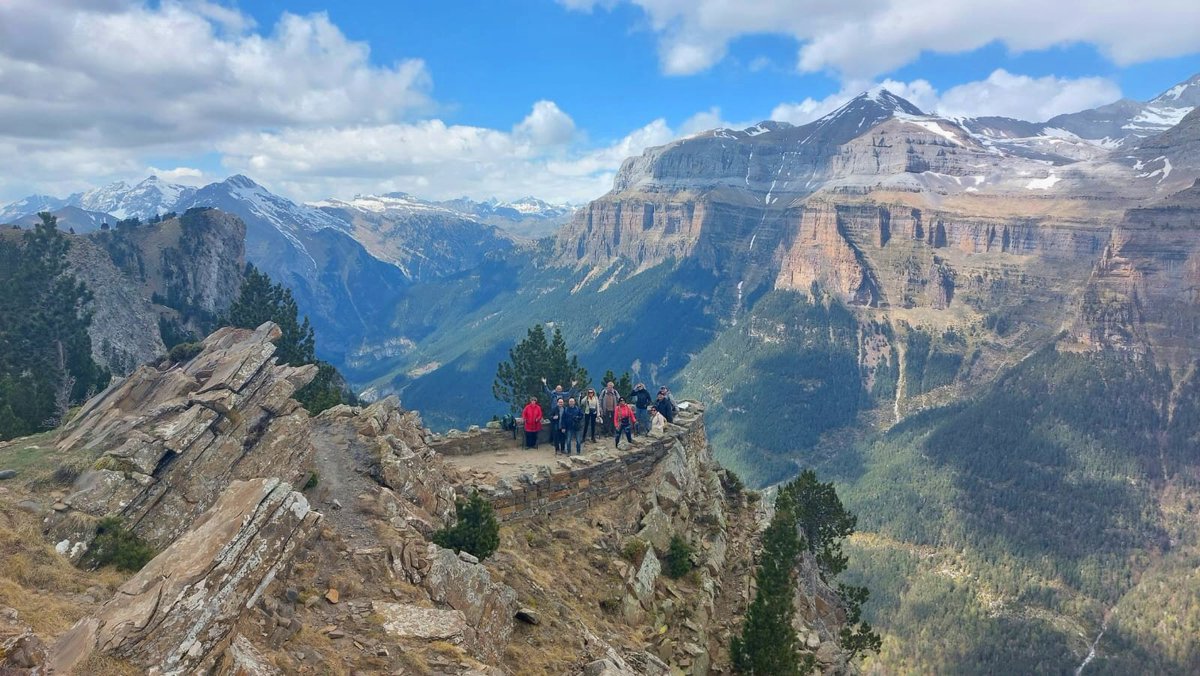 📌Valle de Ordesa Parque Nacional de Ordesa y Monte Perdido🗻🏔🗻 🧡❤💛💜🧡❤💛💜www miradoresdeordesa.com 🧡❤💛💜🧡❤💛💜