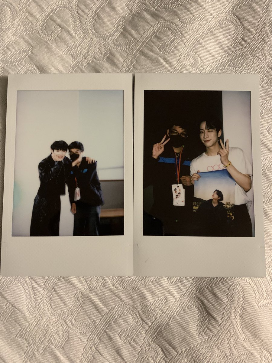 tzuyuhaven's tweet photo. Mill: puts his arm on my shoulder
Nine: “GIMMIE”
#OnlyOneOfGrandAmericaTour #OnlyOneOfinSF #OnlyOneOfinSanFrancisco
slogan designed by @GeechanStation 🤭🫶 https://t.co/gGe9f8KYll