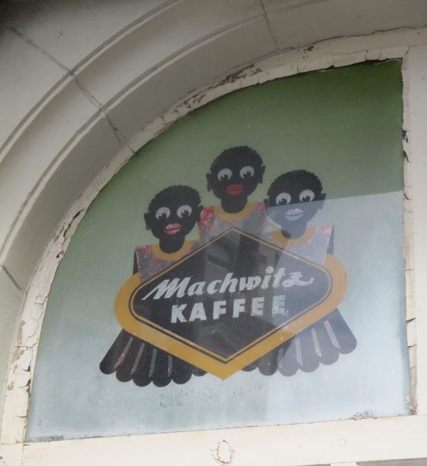 teidelbaum's tweet photo. Immer wieder stolpert man in vielen Städten über Kolonial-Relikte.
Hier mal ein Beispiel aus #Hannover, was ich vor ein paar Tagen fotografiert habe.
#DeutscherKolonialismus
#postkolonial
#Rassismus https://t.co/QvE4ESobrt