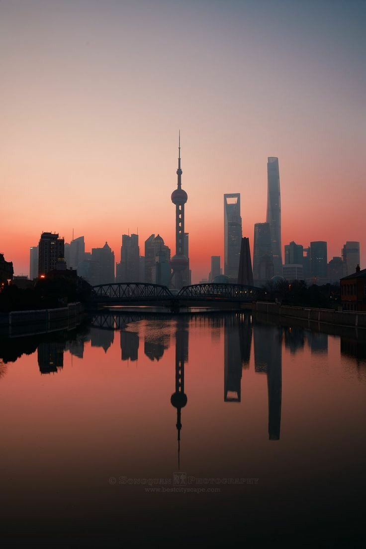CasaLettori's tweet photo. I giorni strappano via la maschera dei giorni
Che altro resta?
Yang Lian
Shanghai
#InOriente a #CasaLettori https://t.co/tEbxM2DNvV