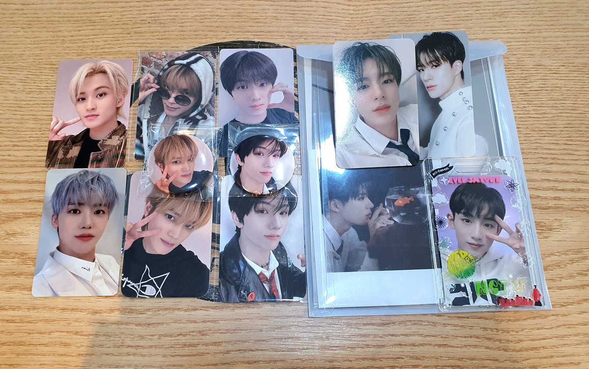 zzhenlee's tweet photo. 저번에 에버랜드 가서 산것들🤩
지금 정리하려구....ㅋㅋㅋ https://t.co/5ZIoR99cNv