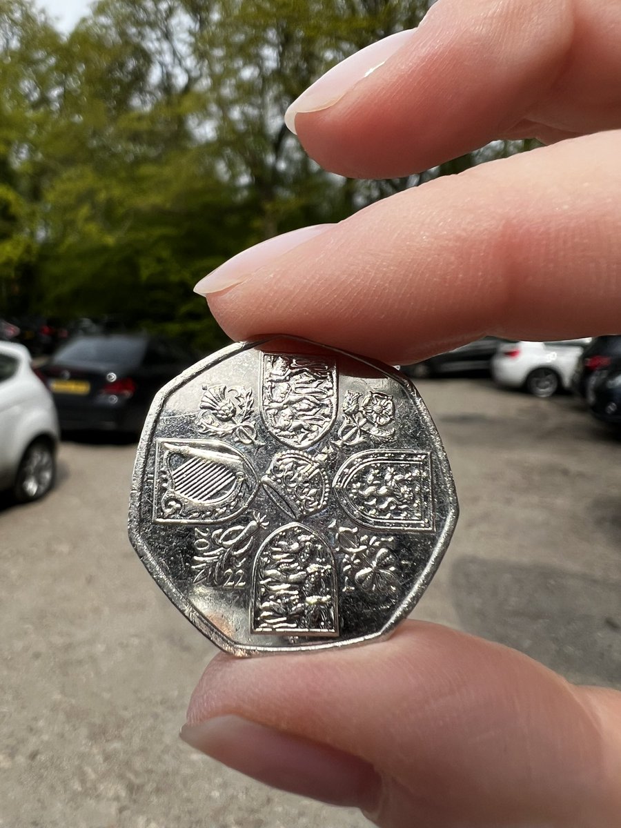 _mike_chambers_'s tweet image. Friend just shown me her first Charles coin

Soon time for a #firstfiver @JTCHANGINGBIZ ?