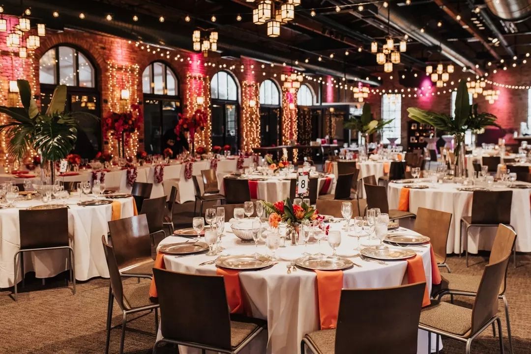 RentMyWedding's tweet image. Celebrate your love in this magical venue with string lights and uplights - a perfect backdrop to your wedding memories. #weddingvenue #stringlights #uplighting ❤️

Photographer: carlymacphoto

Other vendors: 
Cake Designer: Farina Bakery
Calligrapher: minimemoco
dreamdaydress