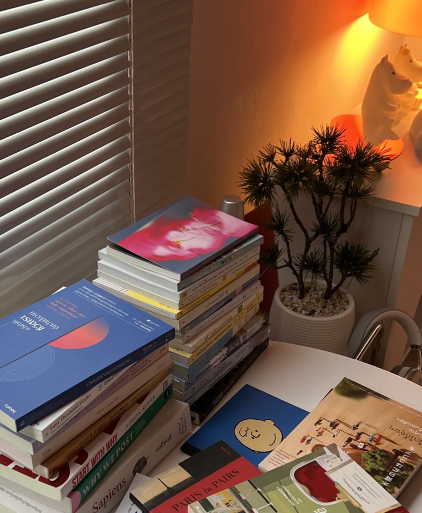 nchdaq's tweet image. 📗เธรดรวมหนังสือและประโยคที่ชอบมากๆ รักทุกเล่ม มีแนวพัฒนาตัวเอง , การรักตัวเอง พลังบวก ความคิดถึง ความรู้ ทุกเล่มมีข้อคิดอ่านแล้วเหมือนโดนโอบกอดก็เยอะ เลยอยากมาแชร์ - ̗̀( ˶'ᵕ'˶) ̖́-