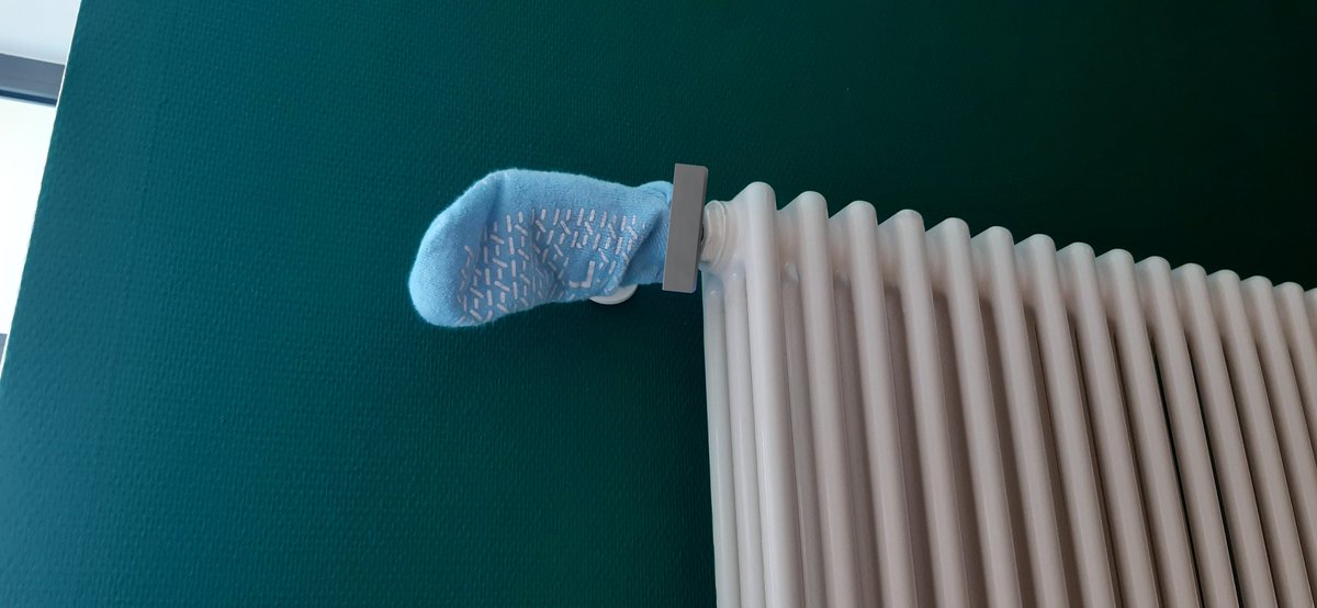 Es gibt Dinge die sieht man und kann sie nicht glauben. 
Und dann gibt es da Dinge die sieht man und fragt sich nur "Aber warum?!"
Das Foto gehört für mich zu Zweiterem. Was man nicht beim KTW fahren so in Krankenhäusern entdeckt.