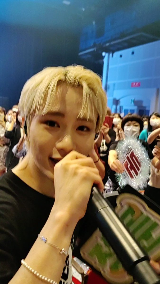 gujing616's tweet photo. Amazing！！！luv you～
@gksclown thx for gifts～💖
#DKB #DKBinJAPAN https://t.co/uzDZ5WNiDn