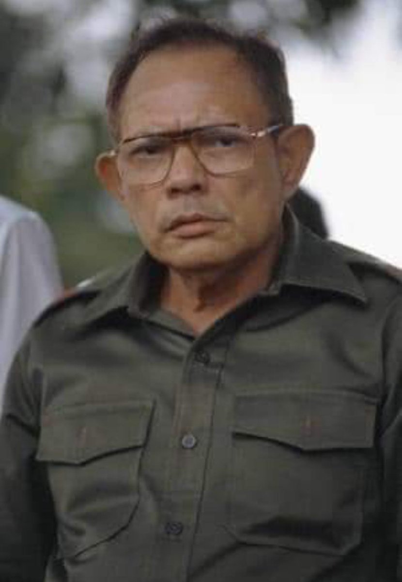 #Nicaragua

... Voy a Morir
Sigan ustedes que la vida es hermosa
Es un animal en celo
La gran fiesta verdadera

Voy a Morir para segir viviendo
Cmte. Tomas Borge.
Fundador y miembro del glorioso FSLN. 

Honor y Gloria a #TomasOrgulloSandinista
#TropaSandinista
