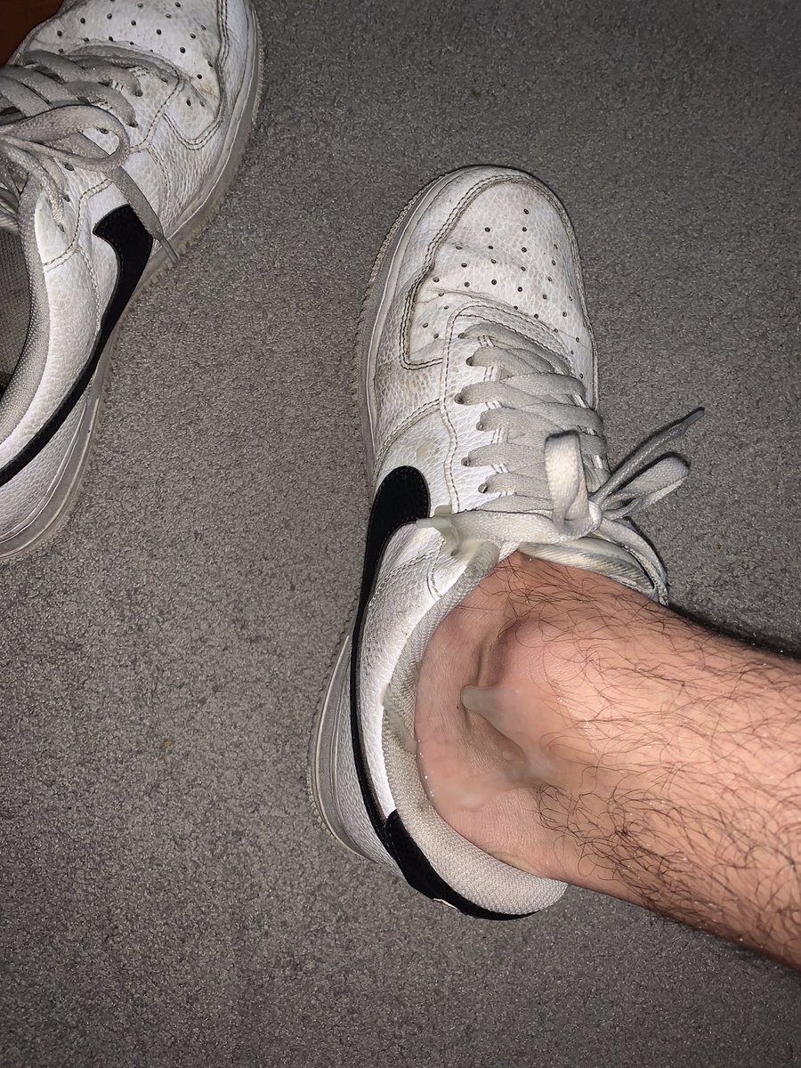 6Nikeboy's tweet photo. Should I go out like this?
Is any of you going to clean this mess?😉💦💦💦

Full video on OF😉link in bio https://t.co/mNdD18Aa7R