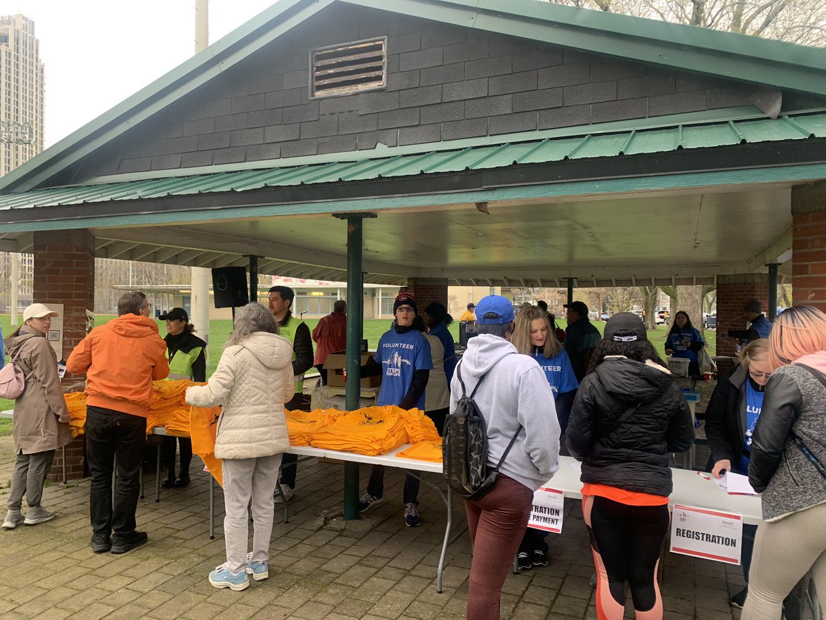 It’s walk day here in Toronto 🥳 Registration has started. Come one, come all #WeWalkTogether