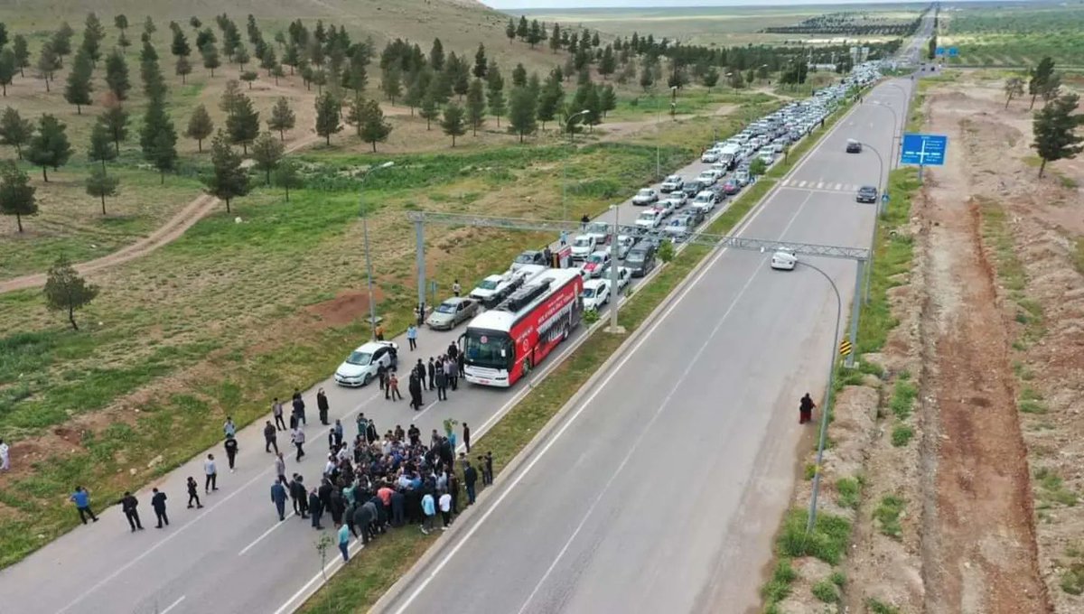mahmutozyavuz's tweet photo. 📍Ceylanpınar'dayız...

Devlet ve Milletiyle Her şeyden Önce Türkiye

Şimdi MHP Zamanı diyerek, 14 Mayıs için kararlı olan Ceylanpınar ilçemizdeyiz. 

Cenab-ı Allah'ın izniyle kazanan Millet, kazanan Milliyetçi Hareket Partisi (MHP) olacaktır. https://t.co/eQFiOfWYMk