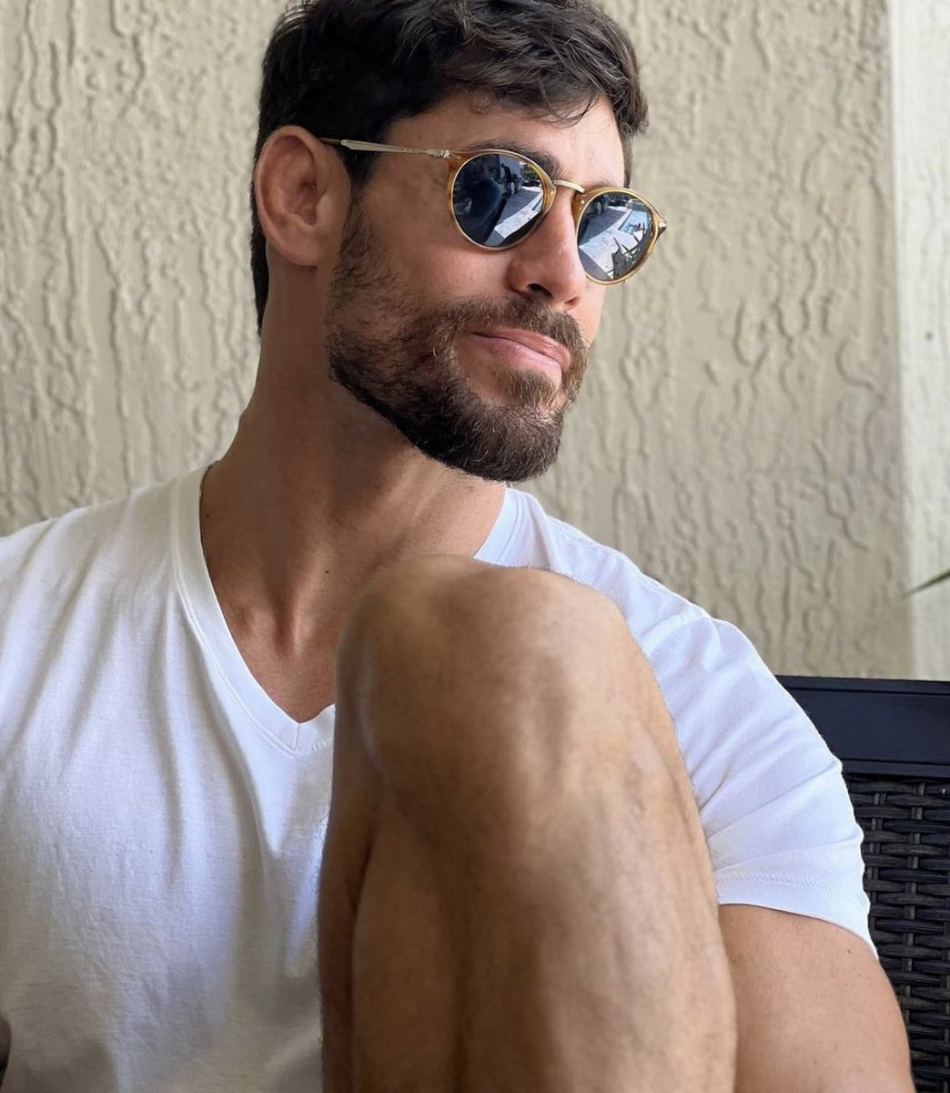 ollguts's tweet photo. hoje eu acordei com sede de pirocagem desse macho 
te amo antônio carlos, sou 100% você ❤️ https://t.co/cyaLeCL9Ni