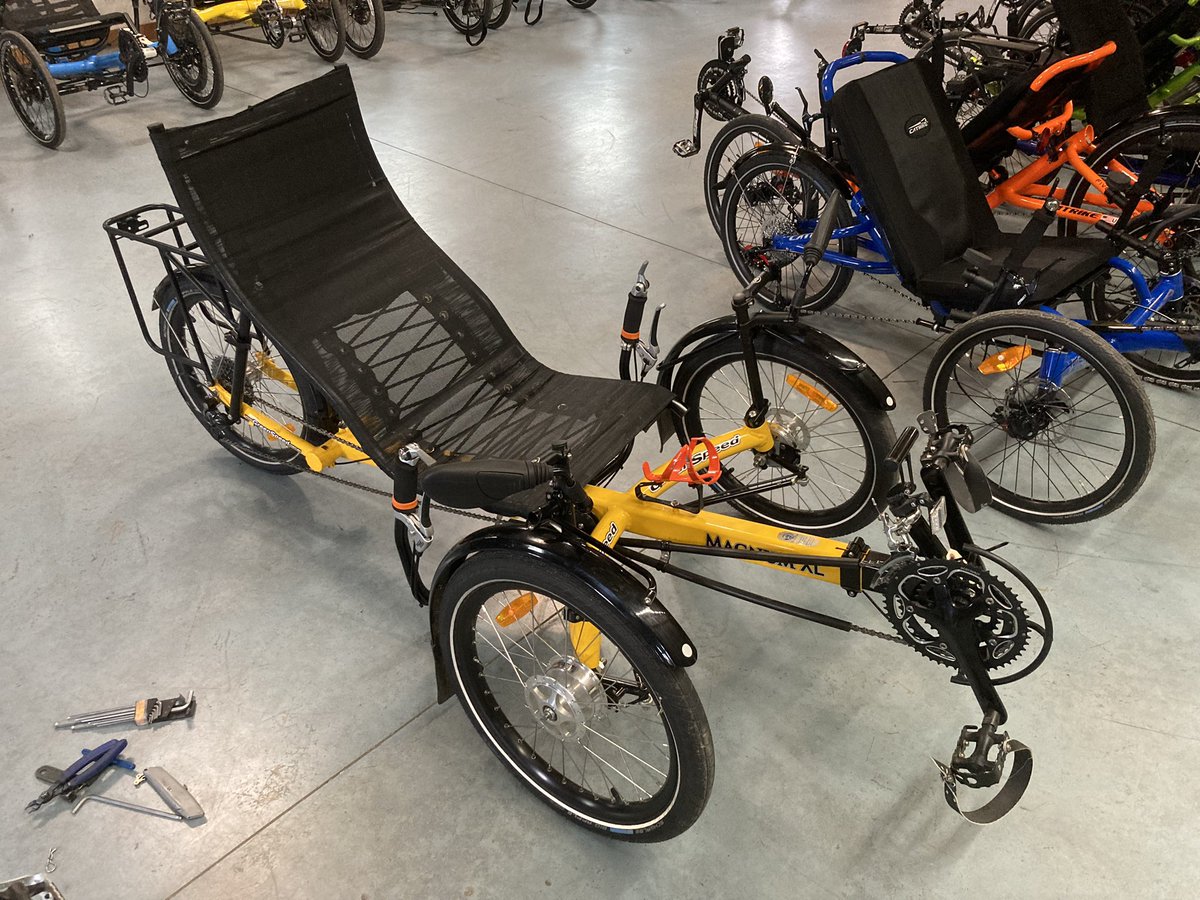 k4gwa's tweet photo. I picked this trike up yesterday. I put a couple miles on it his morning, and so far it’s really fun. Now to get a small station installed on it. An adapter for the bike rack to an NMO and a Signal Stalk might work well. https://t.co/YJYt6gR2bv