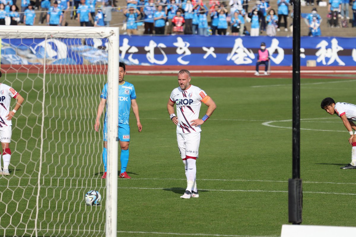 JordyBuijs23's tweet photo. Never fear what’s in front of you, when your mates are behind you….. https://t.co/Mmw17oz03w