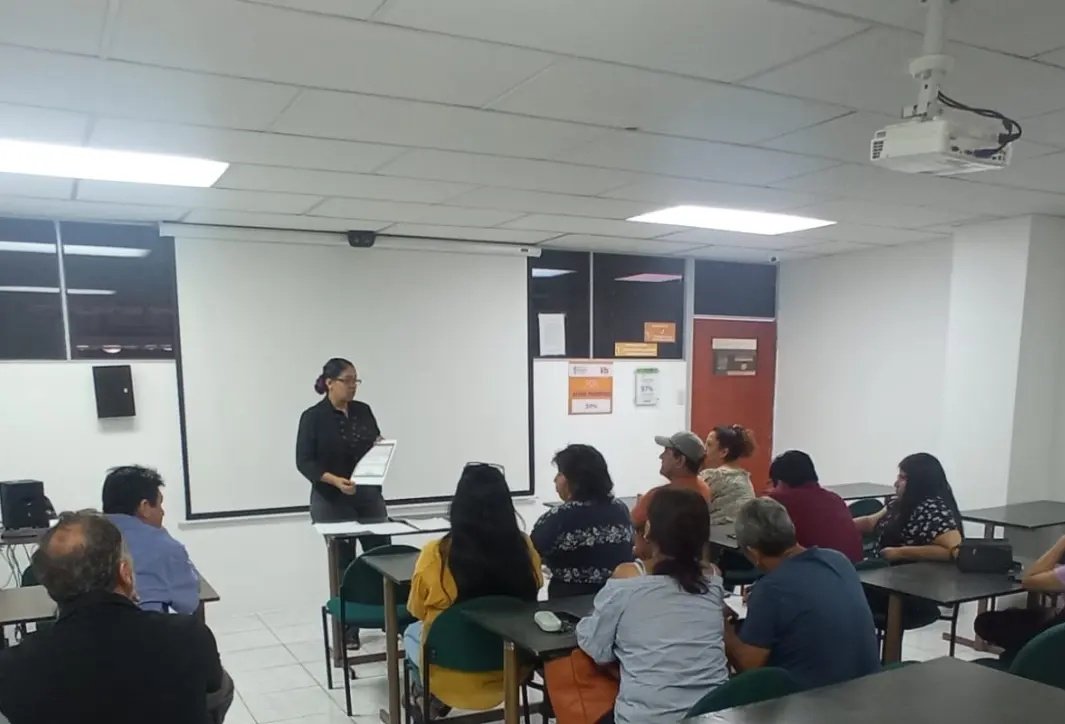 lacamaraeps's tweet photo. Con Delegados de Asociaciones y Personas Naturales del sector de la #EconomíaPopularYSolidaria.  Se trataron importantes temas a favor del sector en general. Agradecemos al @ITBolivariano
por apertura en sus instalaciones. #Producción #EPS  #Fortalecer #trabajo  #Guayaquil https://t.co/ruKaHpFVHA