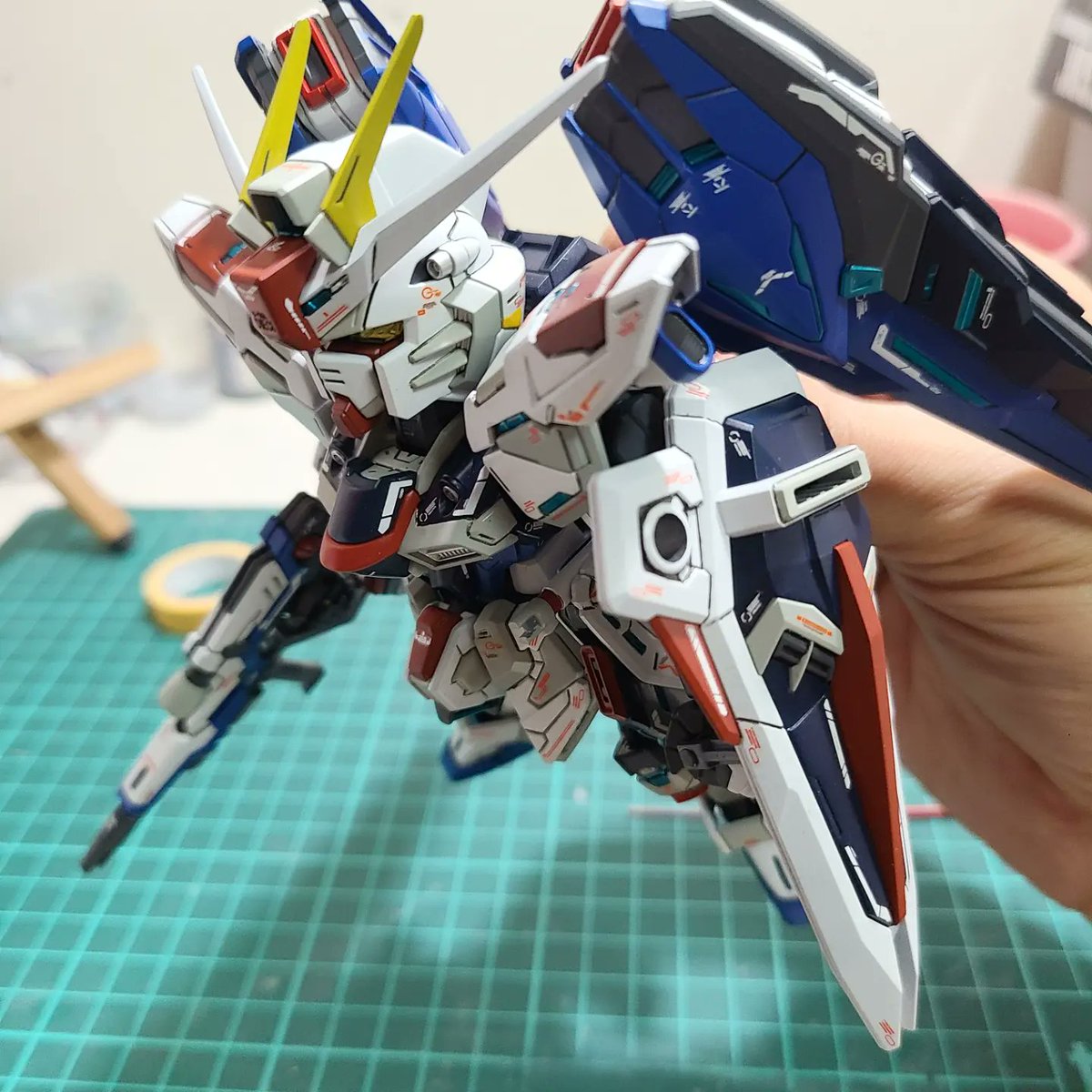 cucck2019's tweet photo. MGSD フリーダムガンダム
とりあえず完成してよかった🥺

#フリーダムガンダム
#ガンプラ
#MGSD https://t.co/xPsiCwppjT