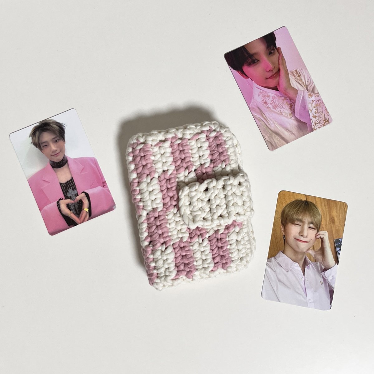 ddneg_knit's tweet photo. 체커보드 뜨개콜북 재고판매를 진행합니다.

💗소량의 재고만 준비되어 있습니다.
💗자세한 사항은 폼 확인 부탁드립니다.
💗관련 모든 문의는 트위터 DM 혹은 윗치폼 메세지로 부탁드립니다.

🗓5/1 00:00 ~ 5/27 23:59
🔗 https://t.co/IhPfHv90E1 https://t.co/RhPZAJCwrA