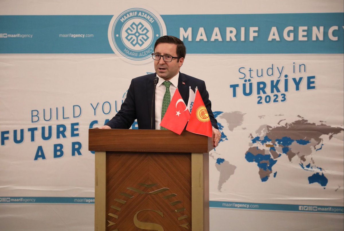 TMaarifVakfi's tweet photo. Maarif Agency Türk Üniversiteleri’ni tanıtmak üzere Kırgızistan’ın başkenti Bişkek’te.🇹🇷🇰🇬

Bişkek Büyükelçimiz Ahmet Sadık Doğan ve Yönetim Kurulu Üyemiz Prof.Dr. @_MehmetOzkan, @MaarifAgency tarafından organize edilen 2. Türk Üniversiteleri Eğitim Fuarının açılışını gerçekleştirdi.
 
@tcbiskekbe