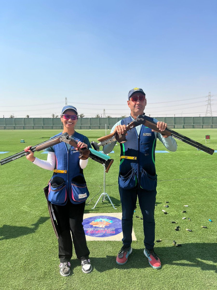 Media_SAI's tweet photo. 🇮🇳 shooters @MairajKhanOLY &amp; #TOPSchemeAthelete Ganemat Sekhon strike Gold🥇 in Skeet Mixed Team event of the @issf_official World Cup -Shotgun, Cairo. 

They duo defeated 🇲🇽 Raul &amp; Gabriela 6-0 in the final👍🤩

Good Job, guys! Congratulations! https://t.co/Ccf397dKjI