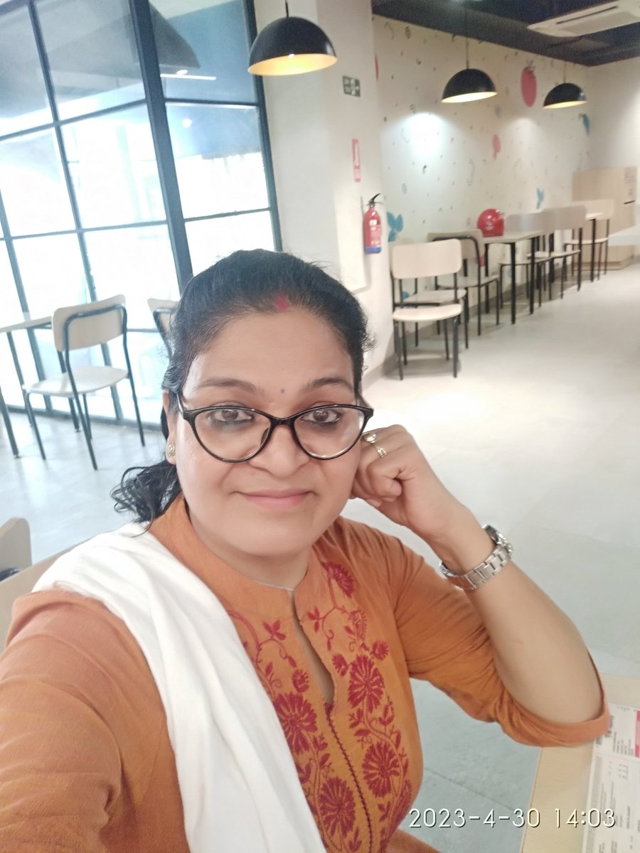 Deepikabora9's tweet photo. গৰমত তত নাপায় ডমি'নজত সোমালো।
প্ৰায় ২ ঘন্টা এ ছি  তলত থাকি পানী বটল আৰু জুছ এটা পিলো।ঘৰত ভাত খায় গৈছিলো।
৩০এপ্ৰিল ২০২৩
ৰবি বাৰ । https://t.co/U4023UGIV2