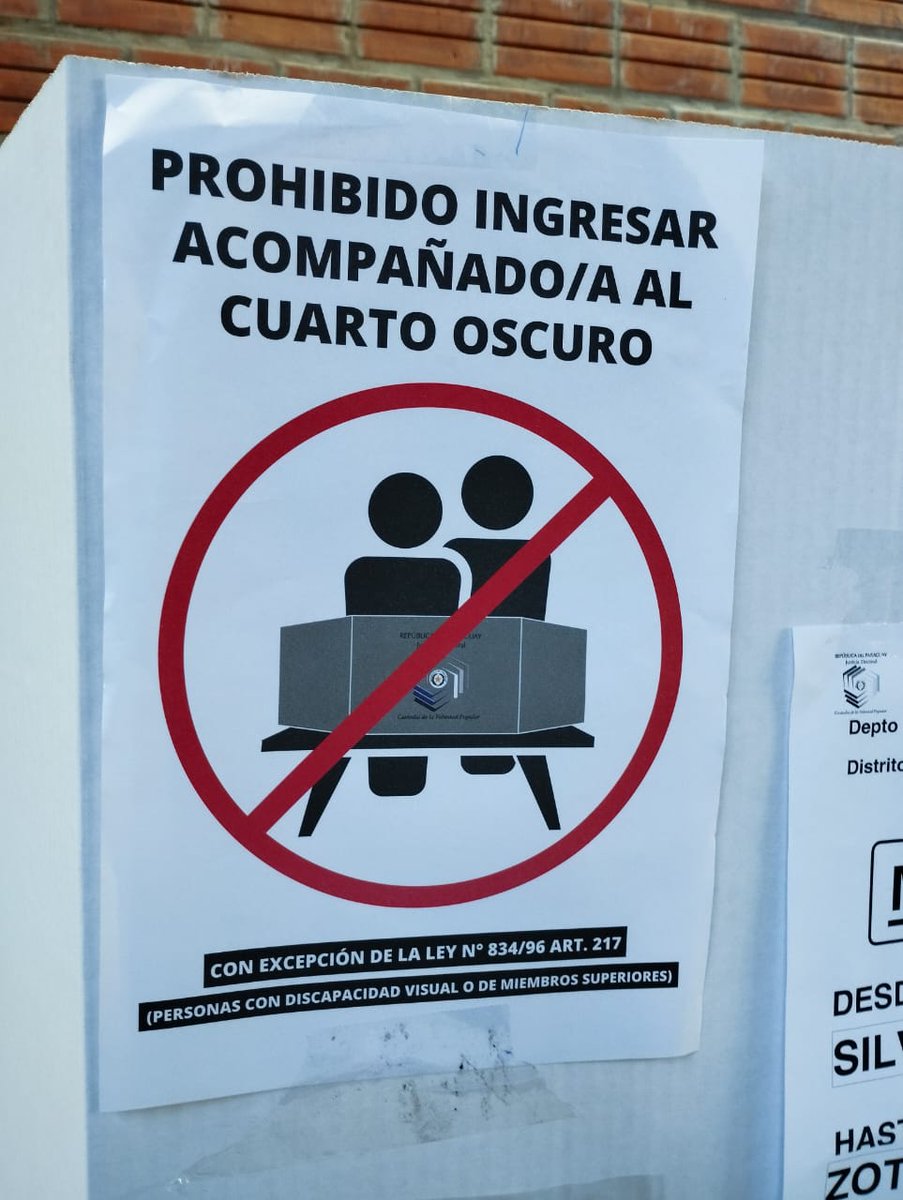gillka_0's tweet photo. EN EL CEPB INGRESAN LOS VOTANTES ACOMPAÑADOS CON SUPUESTOS FUNCIONARIOS DEL TSJE EN UNA CLARA VIOLACION DEL CODIGO ELECTORAL (ASUNCIÓN)
#EleccionesPy2023 https://t.co/V4kSIR0N5S