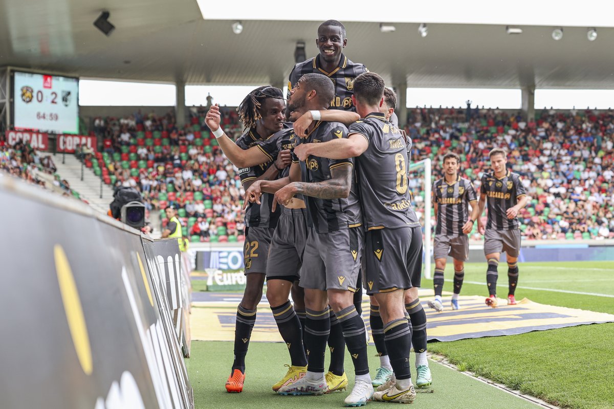 VitoriaSC1922's tweet photo. Voltar a triunfar e a festejar! ⚔️
#AHistóriaDaMinhaVida #LigaPortugal #CSMVSC https://t.co/ECPxeZPpCR