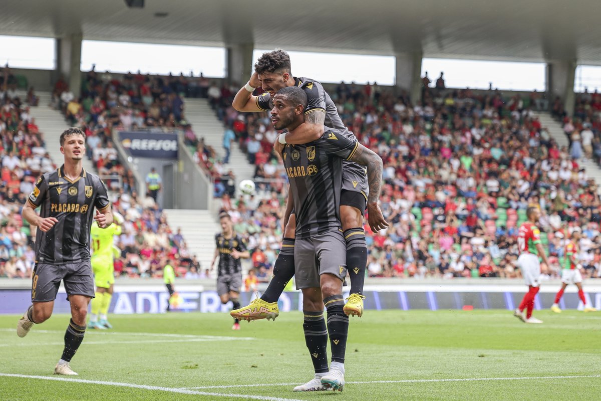 VitoriaSC1922's tweet photo. Voltar a triunfar e a festejar! ⚔️
#AHistóriaDaMinhaVida #LigaPortugal #CSMVSC https://t.co/ECPxeZPpCR