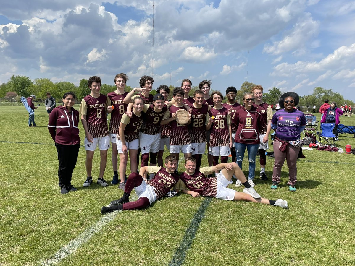BrebeufUltimate's tweet photo. Braves took 2nd at State this weekend, and 1st in Spirit of the Game! Special shout-out to our seniors too, who we’ll be recognizing on Senior Night in a couple weeks! https://t.co/HulhkM1NDf