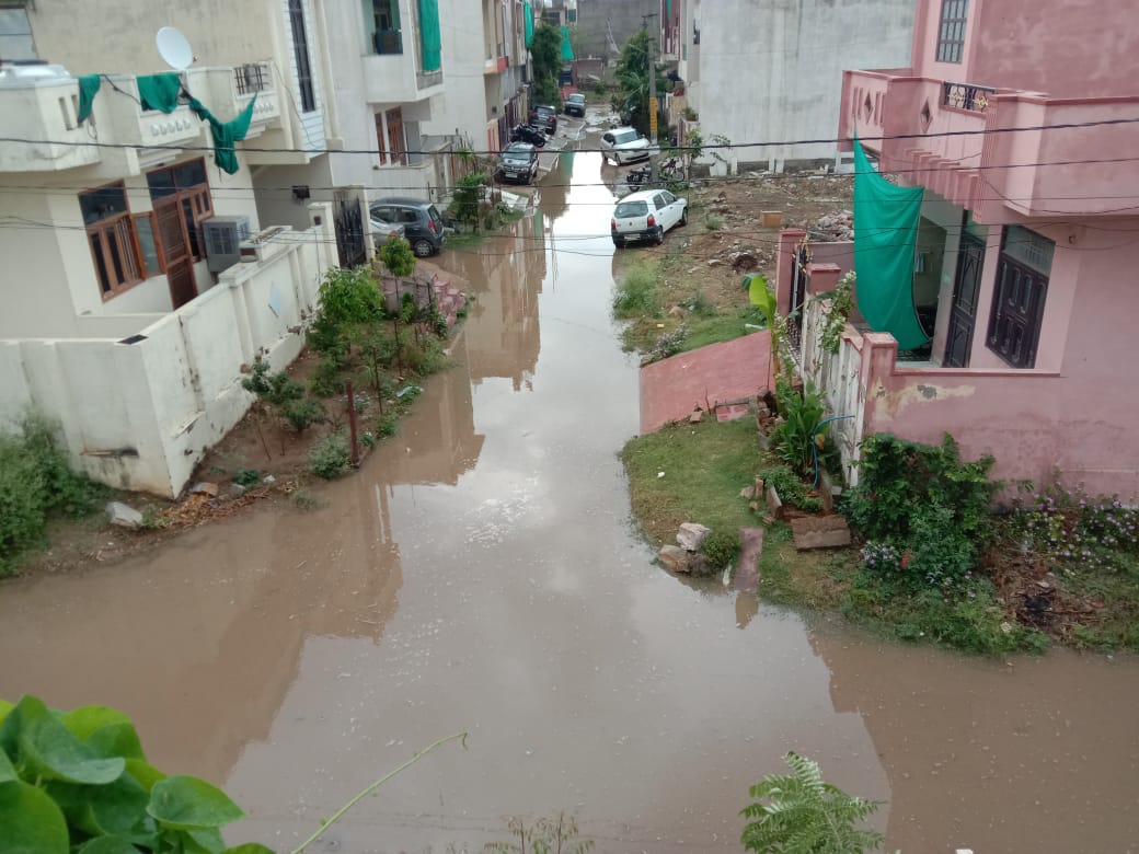 keertesh's tweet photo. @AshokLahotyBJP आपके विधानसभा मे आने वाले गोपाल नगर (मान्यावास) की ये हालत है, इस बारे मे अधिकारियों को भी कई बार अवगत कराया है पर अधिकारियों ने भी ध्यान नही दिया है, आपसे निवेदन है आप जल्द से जल्द इस समस्या का समाधान कराये https://t.co/FsjF0wKFTK