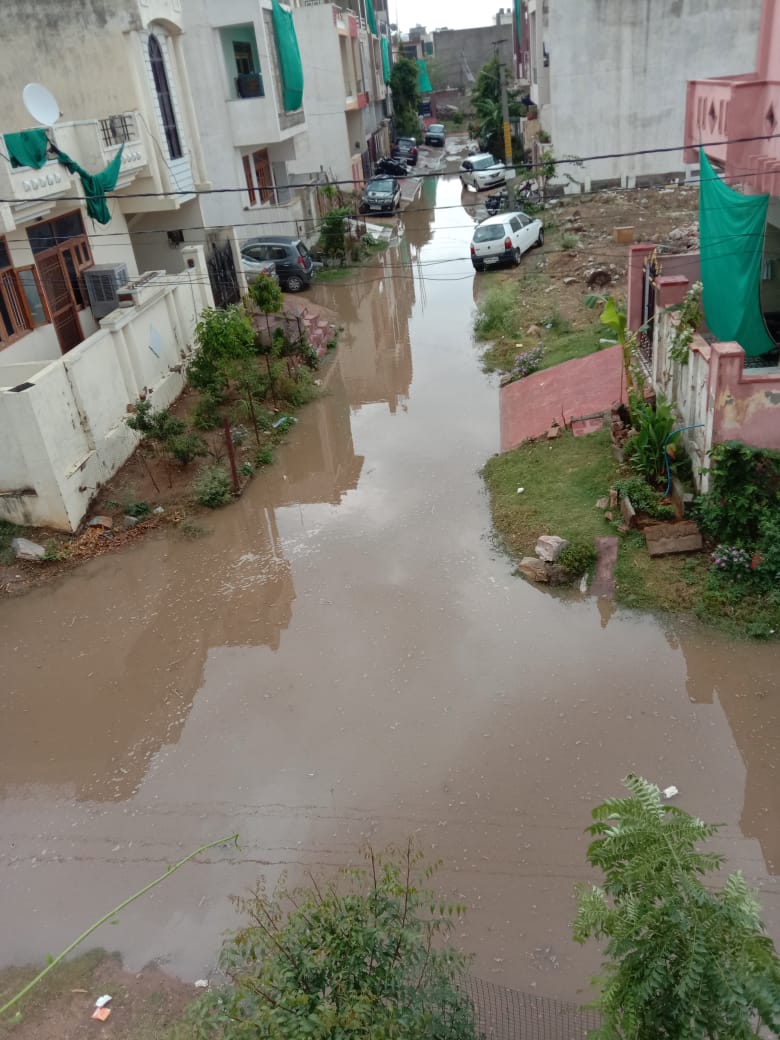 keertesh's tweet photo. @AshokLahotyBJP आपके विधानसभा मे आने वाले गोपाल नगर (मान्यावास) की ये हालत है, इस बारे मे अधिकारियों को भी कई बार अवगत कराया है पर अधिकारियों ने भी ध्यान नही दिया है, आपसे निवेदन है आप जल्द से जल्द इस समस्या का समाधान कराये https://t.co/FsjF0wKFTK
