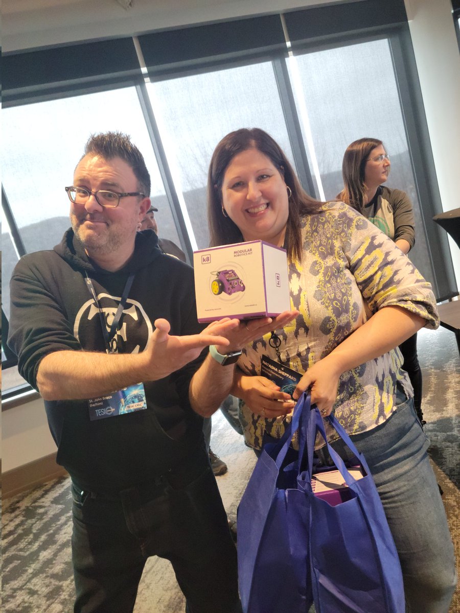 nltatesic's tweet photo. 3D printer, Cricut, button maker oh my! Lots of happy teachers at #TESIConnect with new tech tools to explore! https://t.co/euWV2VrhyD
