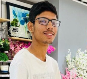 <a href="/CP_Noida/">CP Noida</a> मेडम <a href="/noidapolice/">POLICE COMMISSIONERATE GAUTAM BUDDH NAGAR</a> राकेश शर्मा  निवासी  T13/2101 एक्सोटिका सोसाइटी का बेटा सारांश शर्मा पिछले 4 दिनों से घर से लापता है <a href="/SHObisrakh/">SHObisrakh Central Noida</a> <a href="/RajpootSho/">Anil Rajpoot</a> <a href="/2_noida/">ACP 2 Central Noida</a> <a href="/DCPCentralNoida/">DCP Central Noida</a> आप सभी से निवेदन है बच्चे को परिवार से मिलाने में मदद करें <a href="/Uppolice/">UP POLICE</a> <a href="/dgpup/">DGP UP</a> <a href="/myogiadityanath/">Yogi Adityanath</a>