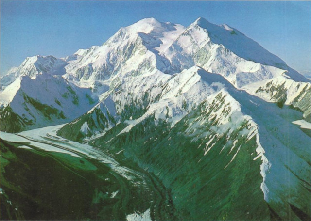 PaddleHistory's tweet photo. #Denali, (literal translation "the tall one" or "big mountain"), North America's highest peak, in Denali National Park and Preserve, #Alaska. https://t.co/6SBbPl5t6N