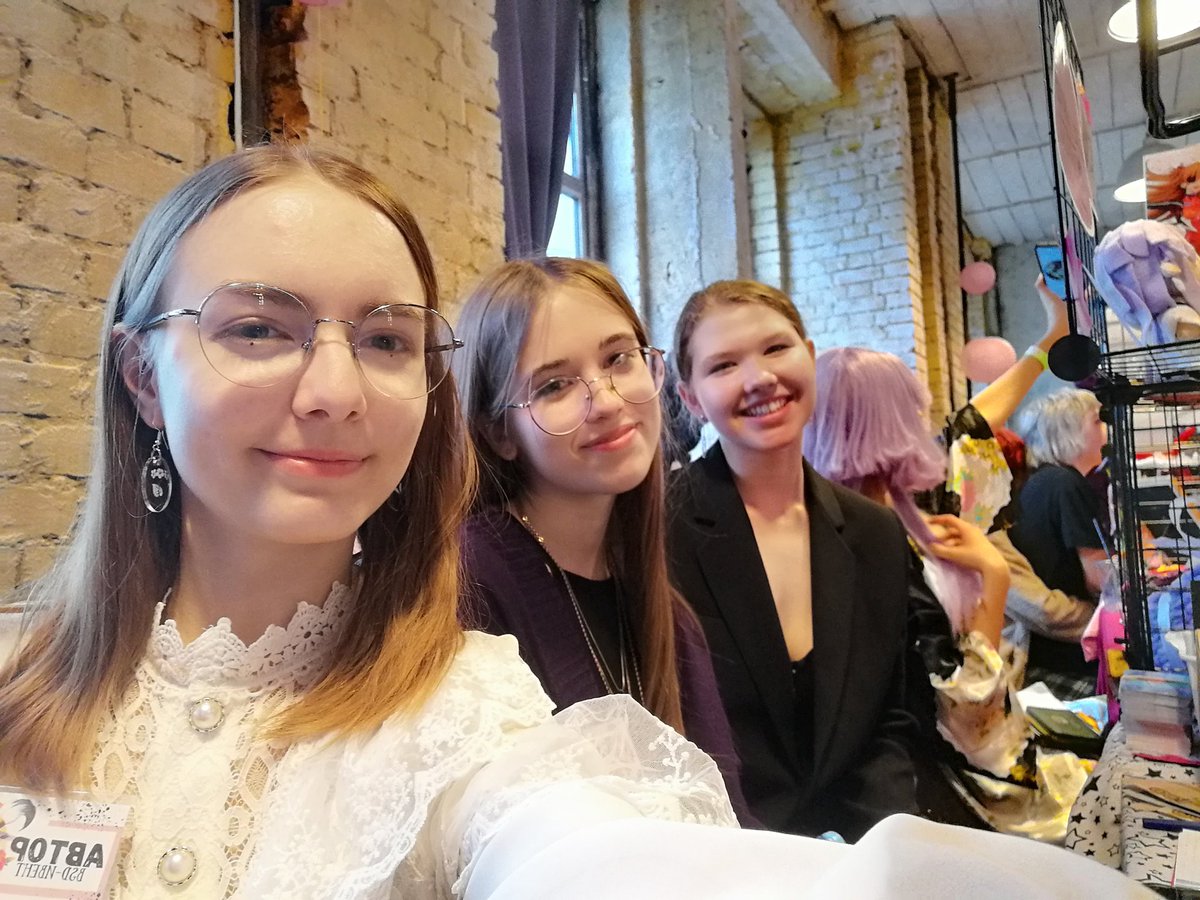 weltman_art's tweet photo. На бсд ивенте с @sllilpng и Ксюшей, кайфовенько и весело, много крутых ребят!! https://t.co/n9bXKLqX10