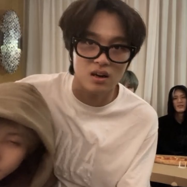 lhcdaily's tweet photo. haechan with these glasses.. i’m in love https://t.co/JpSTDcXxuw
