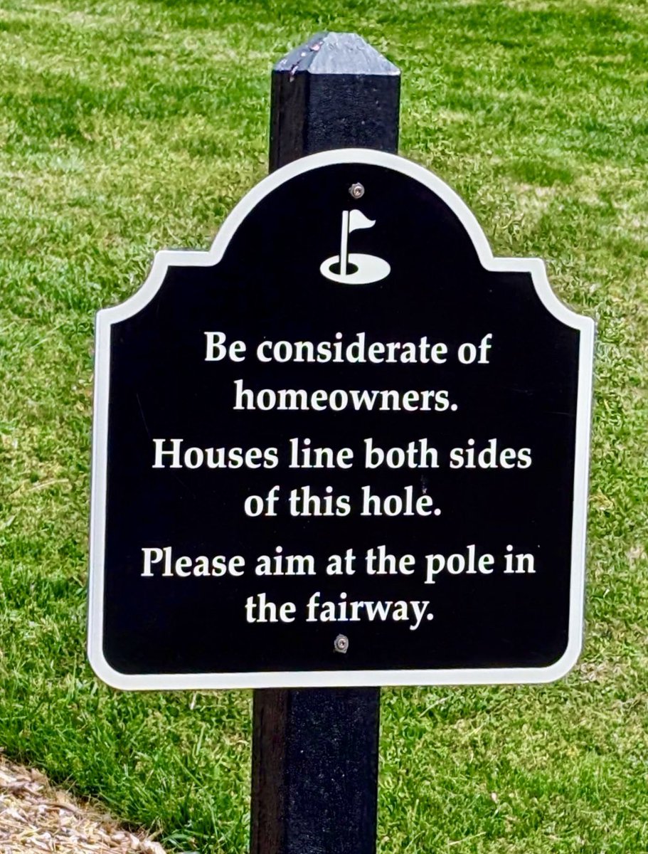 CaddieNetwork's tweet photo. They act like we try and miss the fairway. 😂

(📸: Brewer1056 / Reddit) https://t.co/Uqzyq5DMPZ