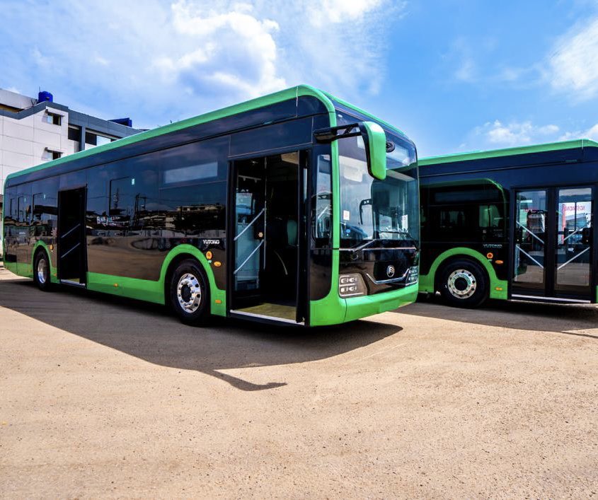jidesanwoolu's tweet image. I am excited to announce the first set of electric buses in the Lagos Mass Transit Master Plan as part of our increased effort to modernise every sector of Lagos. Thanks to our partnership with @Oando_PLC, Lagosians can expect a cleaner and greener public transportation system.…
