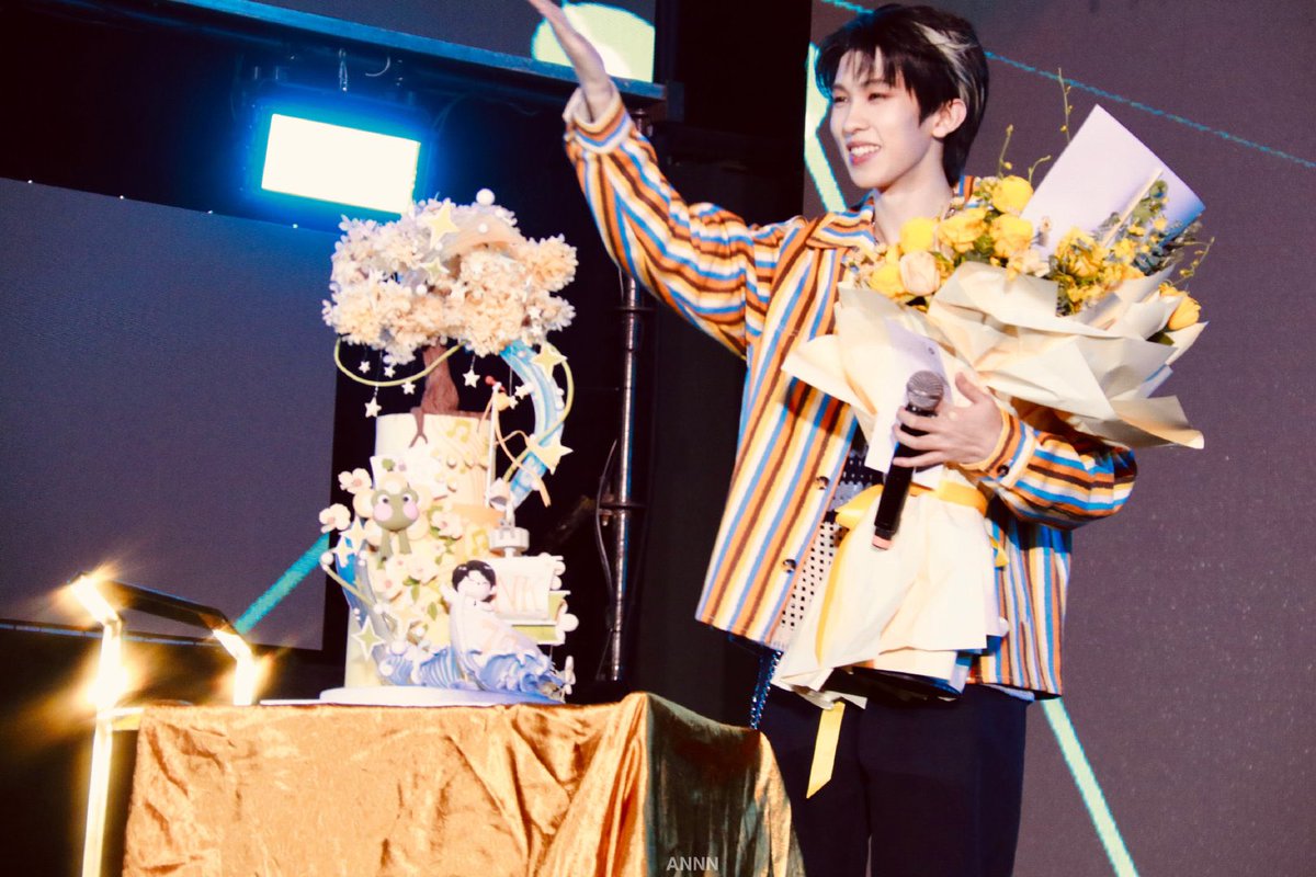 Dogdoiiii's tweet photo. ยิ้มแป้นเลยหลินโม่เก่งมากกกกค้าบผม

Hi OAO in SHMF
#LINMOxSHMF https://t.co/y04AO7aG6W