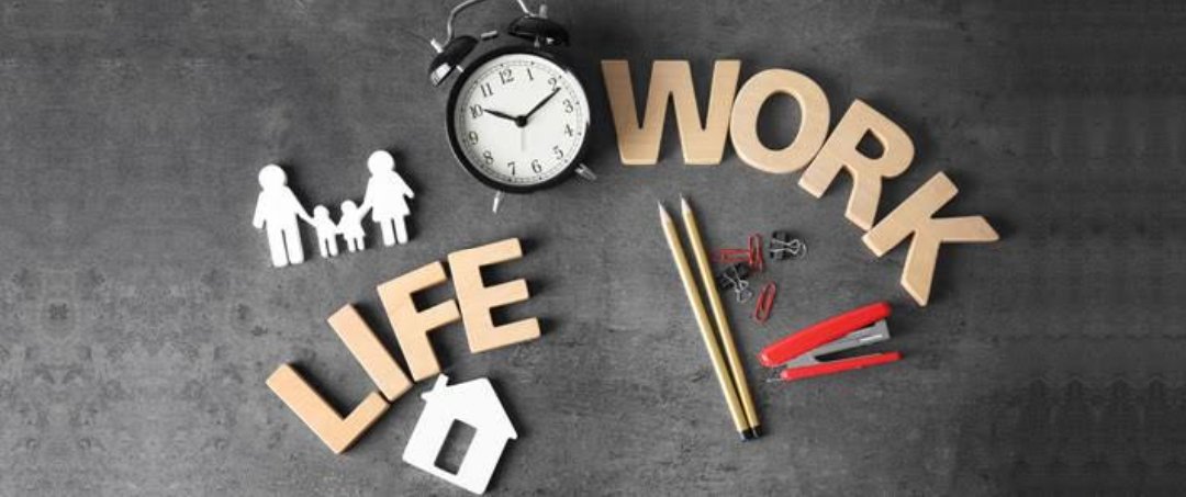 RajeshBL12's tweet photo. In developed countries employees at MNCs have great work-life balance as the Government has regulated that integral such a way. I wonder, while same companies in India doesnt care that integral work-life balance.
Where is the problem..Gov or...❓️
#BankersNeedWorkLifeBalance https://t.co/Z3sruZIDjk