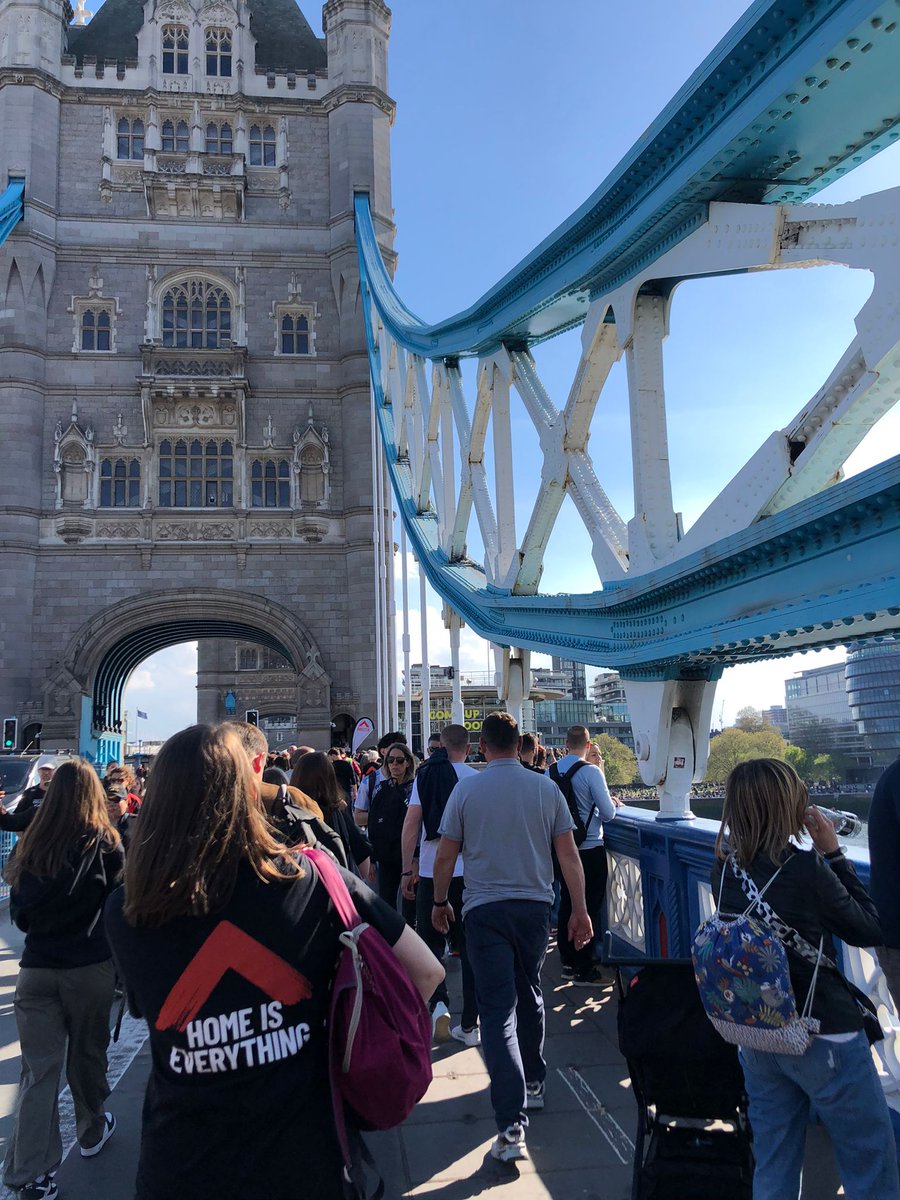 ShelterLDN's tweet photo. Yesterday our very own community fundraiser Sulay, as well as colleagues and volunteers took on the Trek The Thames challenge where they walked across London's Iconic bridges and landmarks! 

As a group they have raised over 3.3k in our fight for homes!

Well done to them all! https://t.co/RKzn4EDdWh