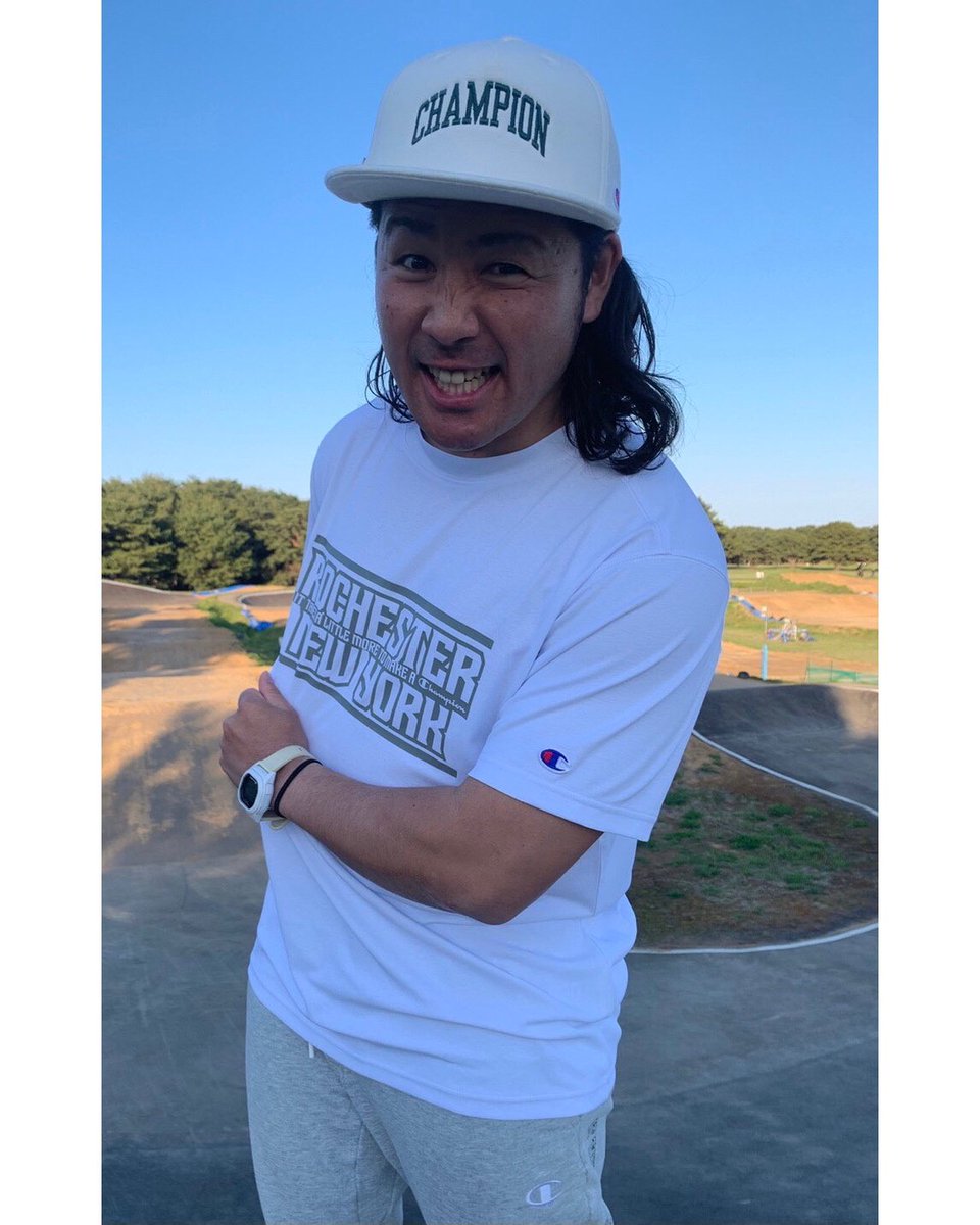 YouBmx044's tweet photo. いつもサポートしていただいているChampionさんの今シーズンのメッセージは #自分の好きを見つけよう
#BMXRACING の一番好きなところ、
それは "自分との対話"場面ごとの行けるか？行けないか？いやそうじゃなく、"行く'' 攻めるまで自分を持って行く 皆様も🤲💪🏽 #BeYourOwnChampion #ChampionJP #PR https://t.co/3FCyoLpKX6