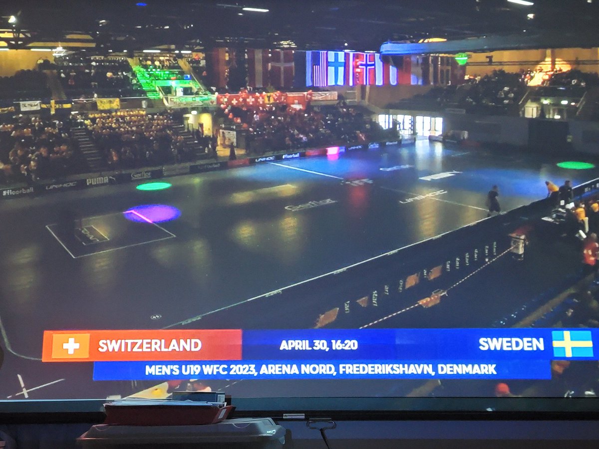Olba42's tweet photo. Oisko se sit sveitsin eka miesten/poikien goldi #salibandy https://t.co/nPjP6DapB2