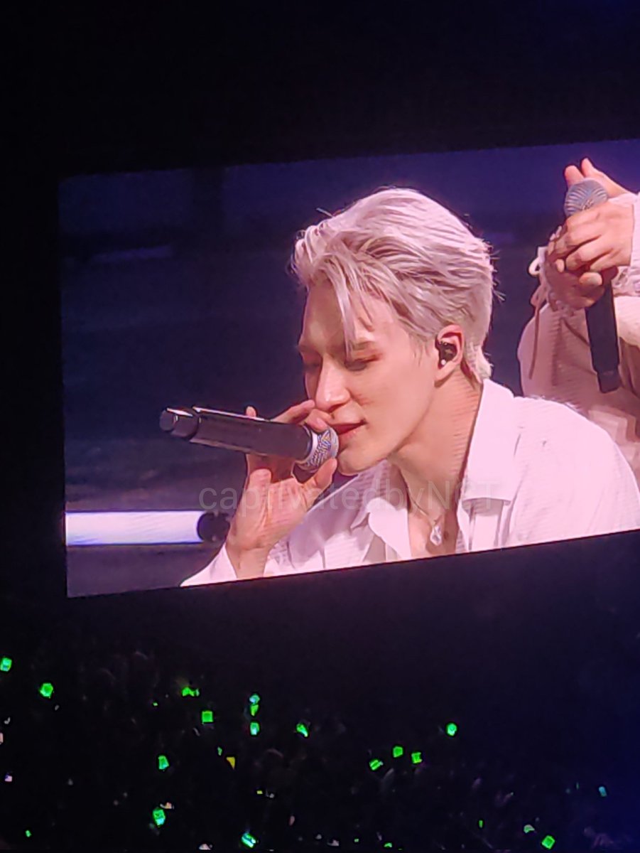 captivatedbyNCT's tweet photo. 2023.

Hello my dear. We met again 🥹💚. You shined so much brighter than ever before and I can't help but be proud of you. You did so well, Jeno! 💚 https://t.co/zbVeAu79OP