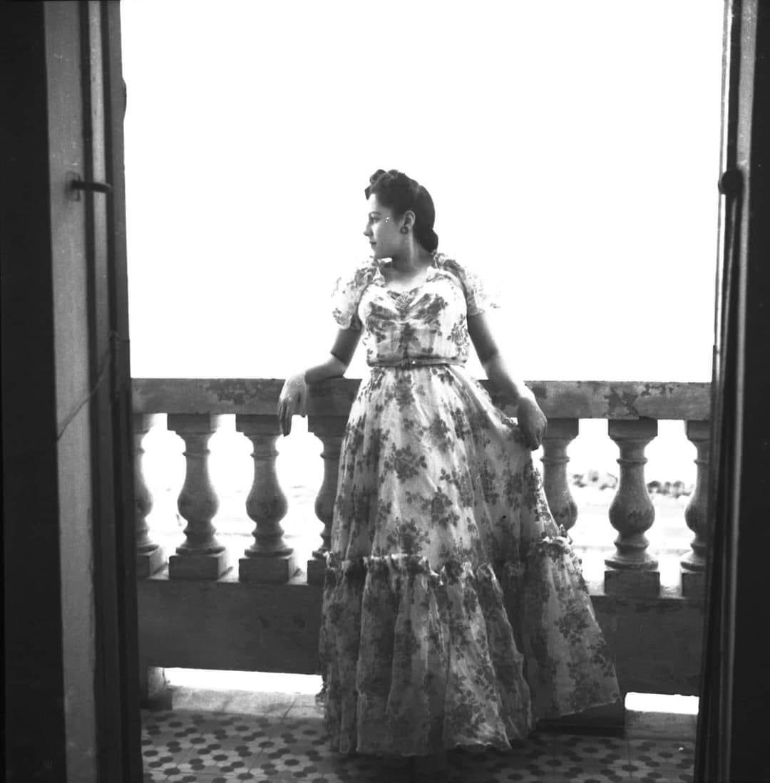 SANTO DOMINGO / 1942
Dama posa para el lente del artista del lente Conrado.
Ciudad Trujillo, República Dominicana.
Imagen del año 1942
•••
Fuente: AGN / Conrado.
IMÁGENES DE NUESTRA HISTORIA. ®
#imagenesdenuestrahistoria
#santodomingo