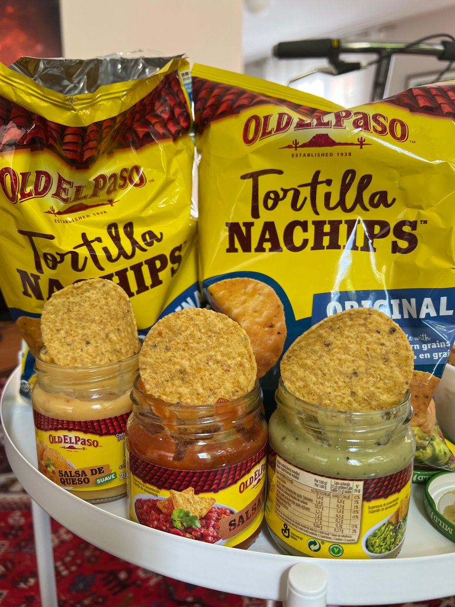 social_adam's tweet photo. @oldelpaso please make your chips smaller. They don’t fit your dips. This is honestly one of the most annoying things that ever happened to me. https://t.co/qA3XFX9Sso