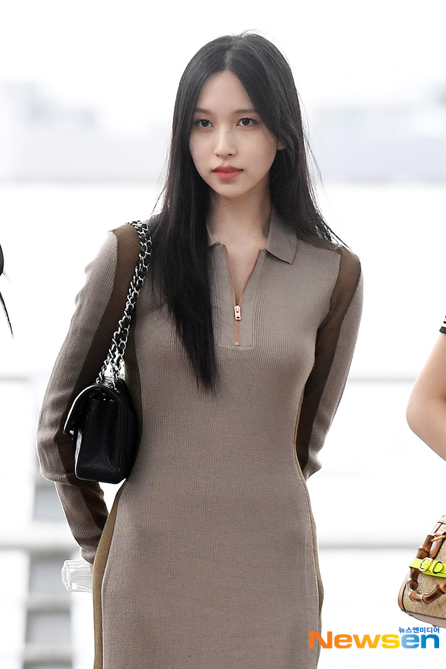 godmitzu's tweet photo. Mina is so fine it's not even fair 🫠 https://t.co/FwwsF92akS