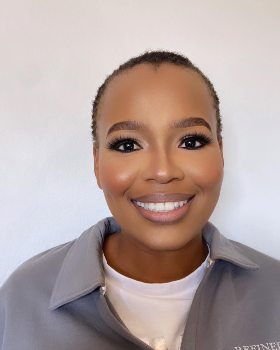 Kea__Moropa's tweet photo. Makeup by KeaBeauts #GirlTalkZA #makeupartist #graduationmakeup #weddingsseason
#bridalmakeup https://t.co/OZNlkssFuQ