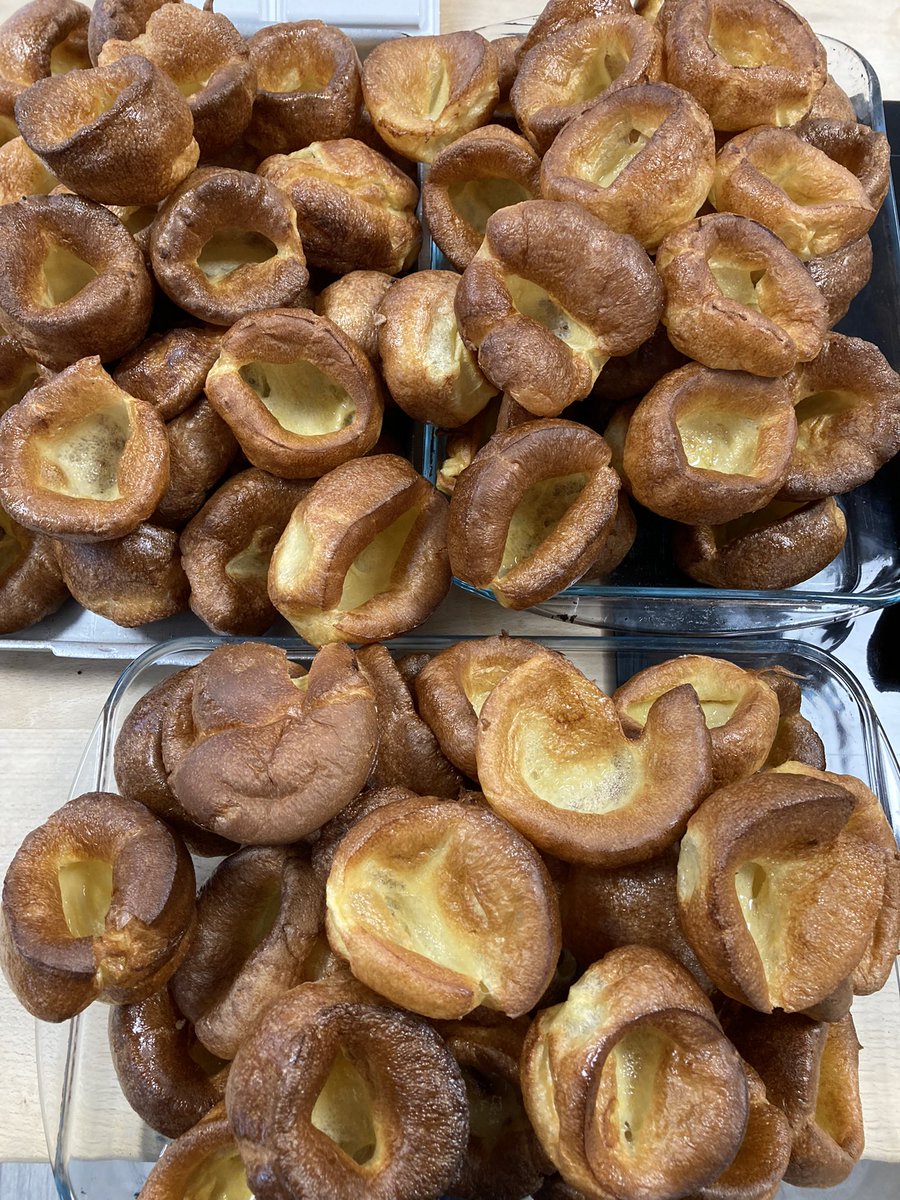knowle_west's tweet photo. It’s all smelling delicious @theparkknowle! @squarefood partnering with Redcatch Community Garden, The Park Cafe, Inns Court and  loads of lovely volunteers to cook todays Community Roast #communityresearchers #foodnetwork #partnerships https://t.co/DsA6m8KpdM