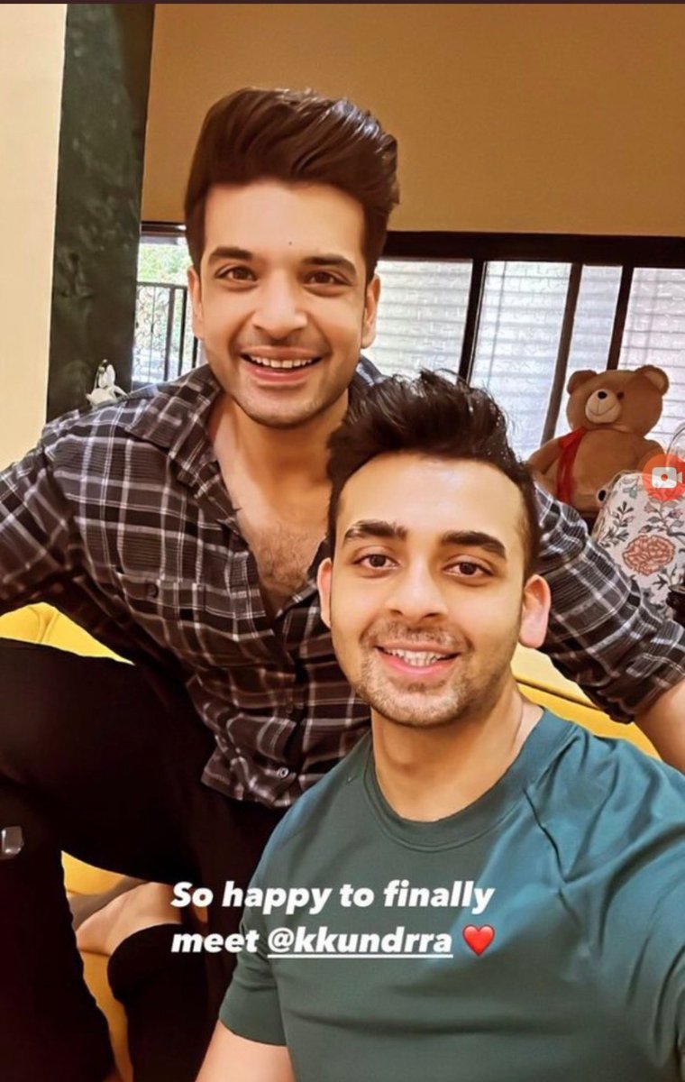 MuskanBapna3's tweet photo. The super cute story that we got by pra the very first jiju saala story was so cute❤️🥹and i still remember i got so excited seeing this story that i literally started dancing and my parents were this close to send me to mental asylum 🤣❤️
@kkundrra @PRATIK_PGW
#PraRan
#TejRan https://t.co/HXEPdlCH22