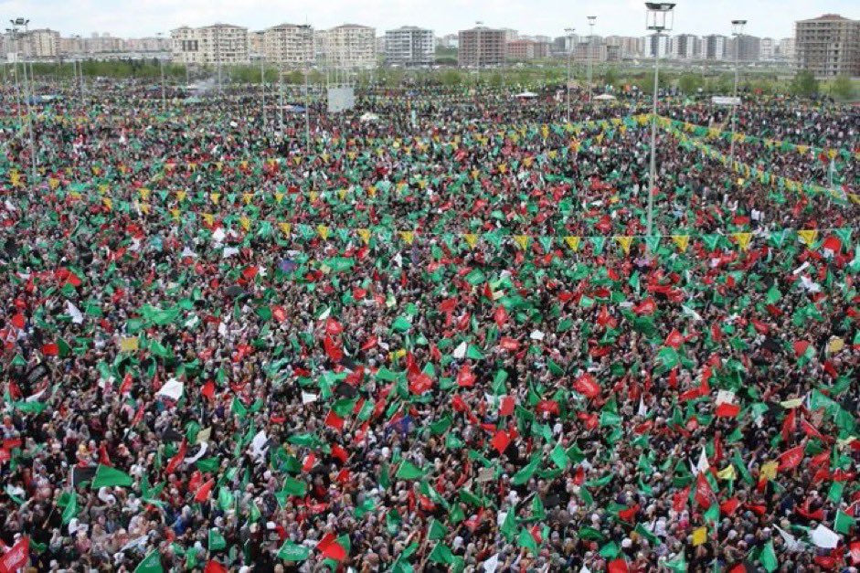 is150921's tweet photo. Selâm sana,Salât sana Ya Resulallah!

#EnGüzelÖrnekHzMuhammedSav https://t.co/zXpd8OKDX7